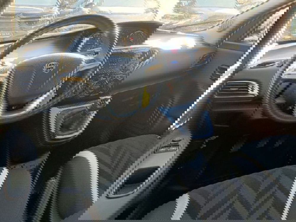 Lancia Ypsilon usata a Brescia (6)