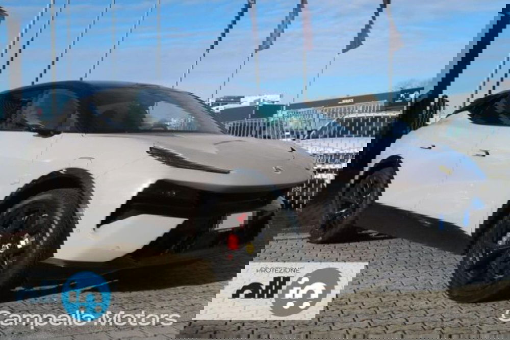 Lotus Eletre usata a Venezia