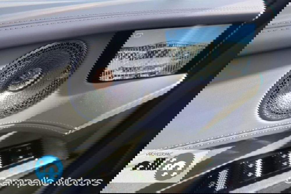 Lotus Eletre usata a Venezia (14)