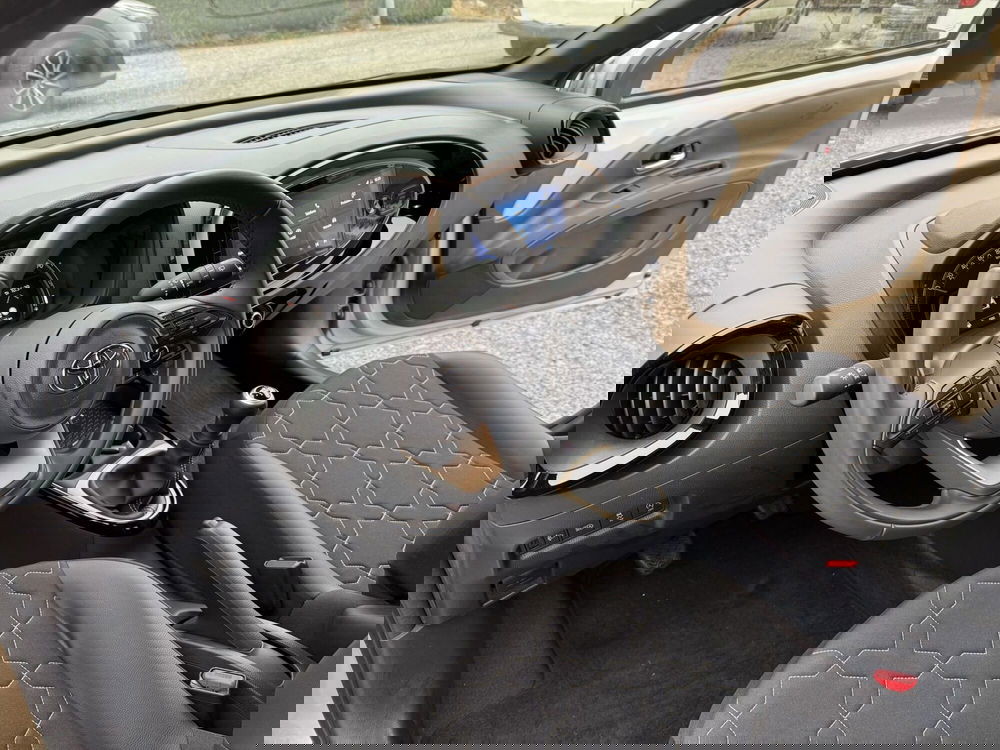 Toyota Aygo X usata a Como (7)