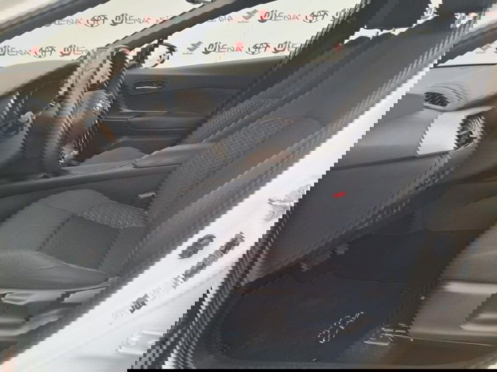 Toyota Toyota C-HR usata a Cagliari (13)