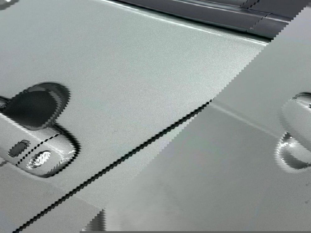 Toyota Aygo X usata a Como (11)