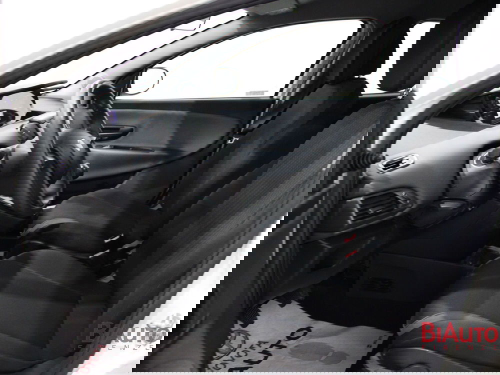 Lancia Ypsilon usata a Firenze (5)