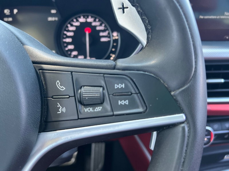 Alfa Romeo Stelvio usata a Teramo (18)