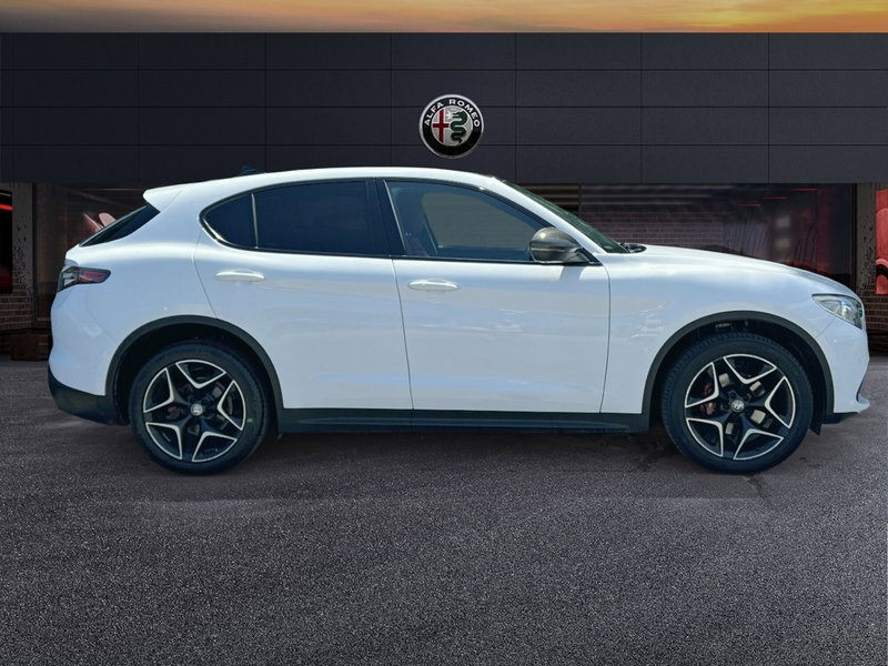 Alfa Romeo Stelvio usata a Teramo (6)