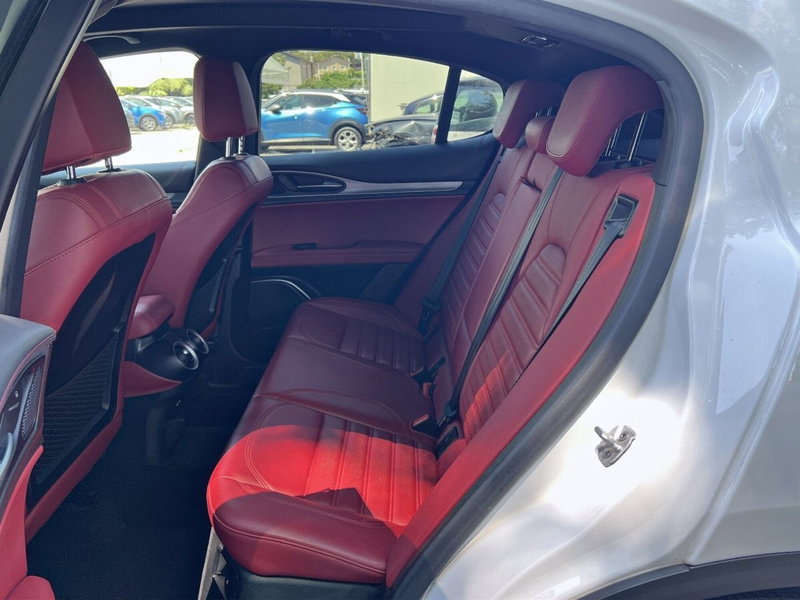 Alfa Romeo Stelvio usata a Teramo (8)