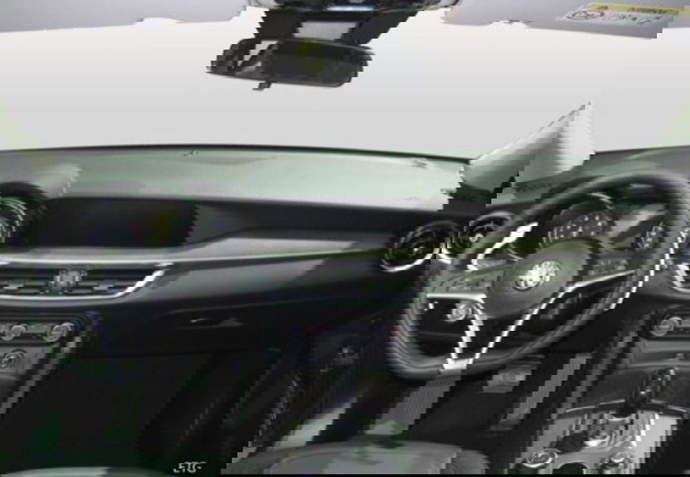 Alfa Romeo Stelvio nuova a Teramo (12)