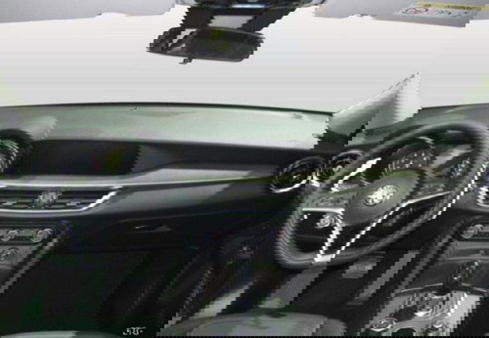 Alfa Romeo Stelvio usata a Pescara (12)