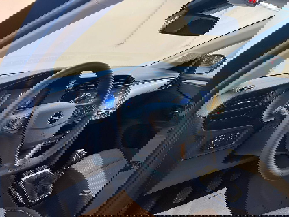 Opel Corsa nuova a Bari (12)