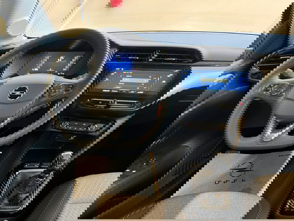 Opel Corsa nuova a Bari (17)