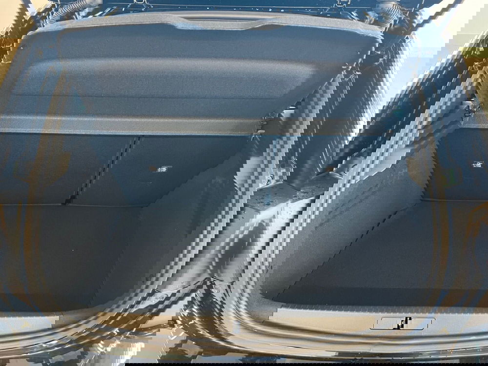 Opel Corsa nuova a Bari (9)