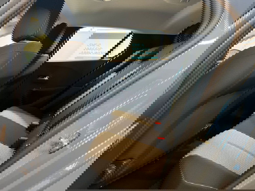 Opel Corsa nuova a Bari (16)