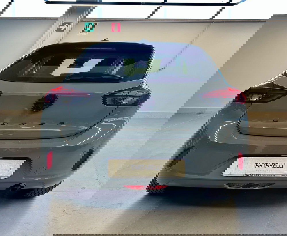 Opel Corsa nuova a Bari (8)