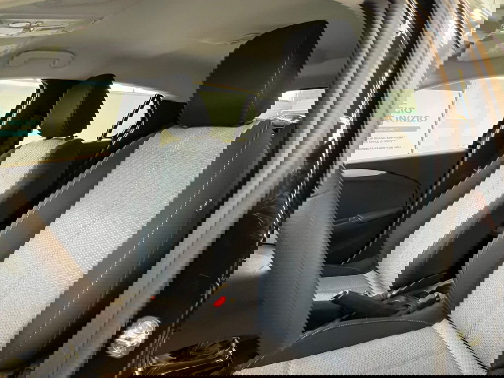 Opel Corsa nuova a Bari (12)