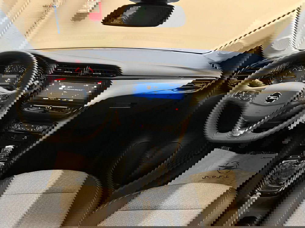 Opel Corsa nuova a Bari (15)