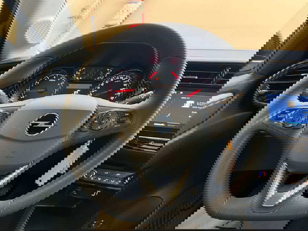 Opel Corsa nuova a Bari (17)