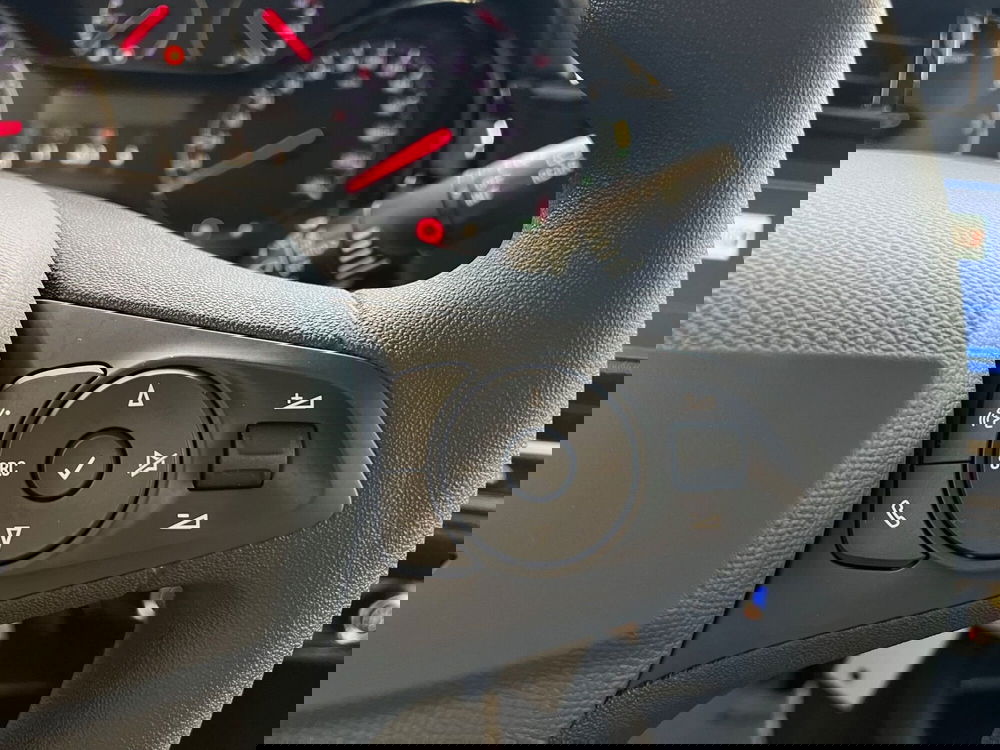 Opel Corsa nuova a Bari (19)