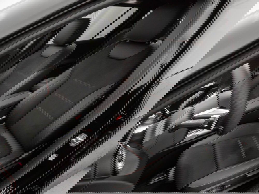 Mercedes-Benz EQB nuova a Macerata (10)