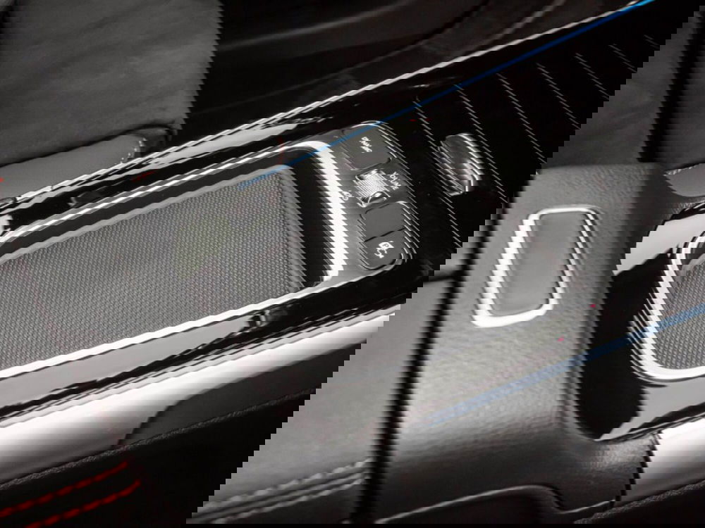 Mercedes-Benz EQB nuova a Macerata (20)