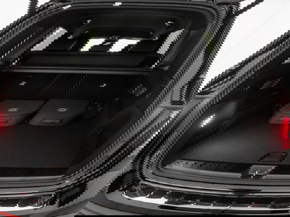 Mercedes-Benz EQB nuova a Macerata (8)