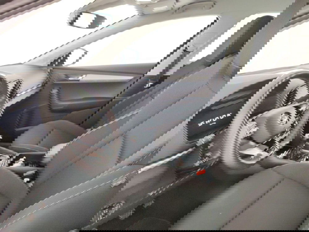 Skoda Karoq usata a Massa-Carrara (7)