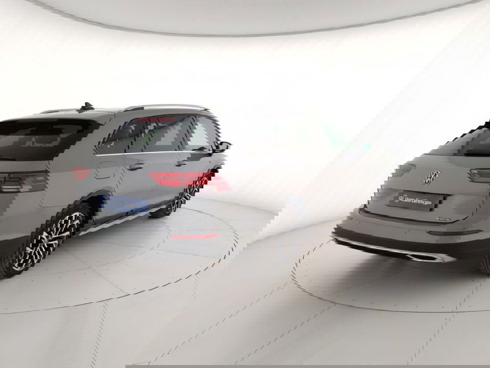 Volkswagen Golf Variant usata a Massa-Carrara (3)