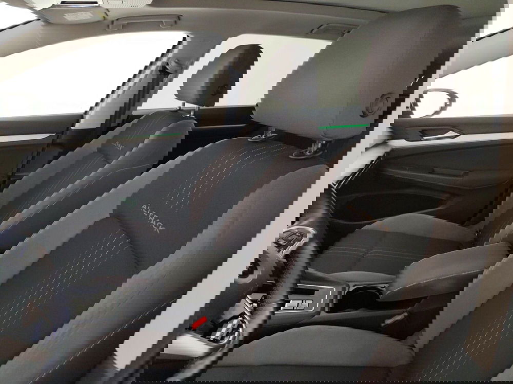 Volkswagen Golf Variant usata a Massa-Carrara (9)