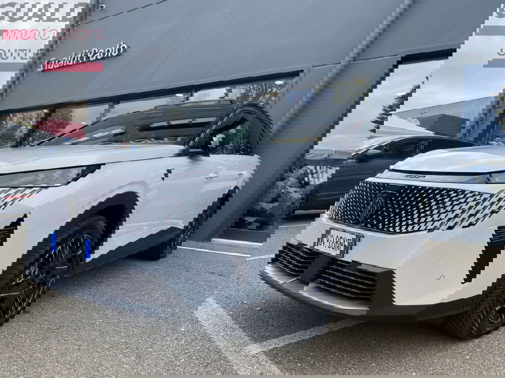 Peugeot 5008 nuova a Modena