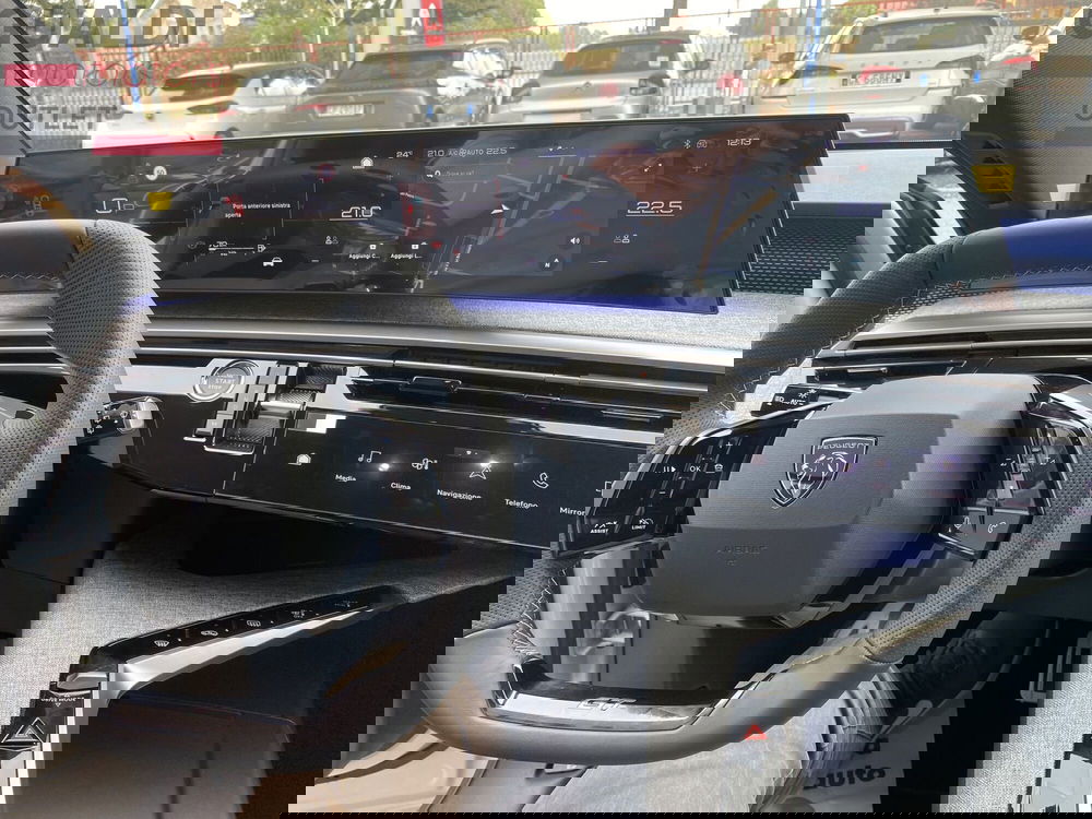 Peugeot 5008 nuova a Modena (7)