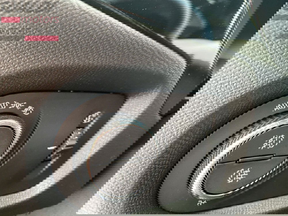 Opel Corsa nuova a Modena (6)