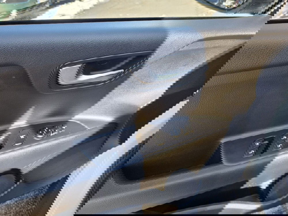 Kia Stonic usata a Rimini (11)