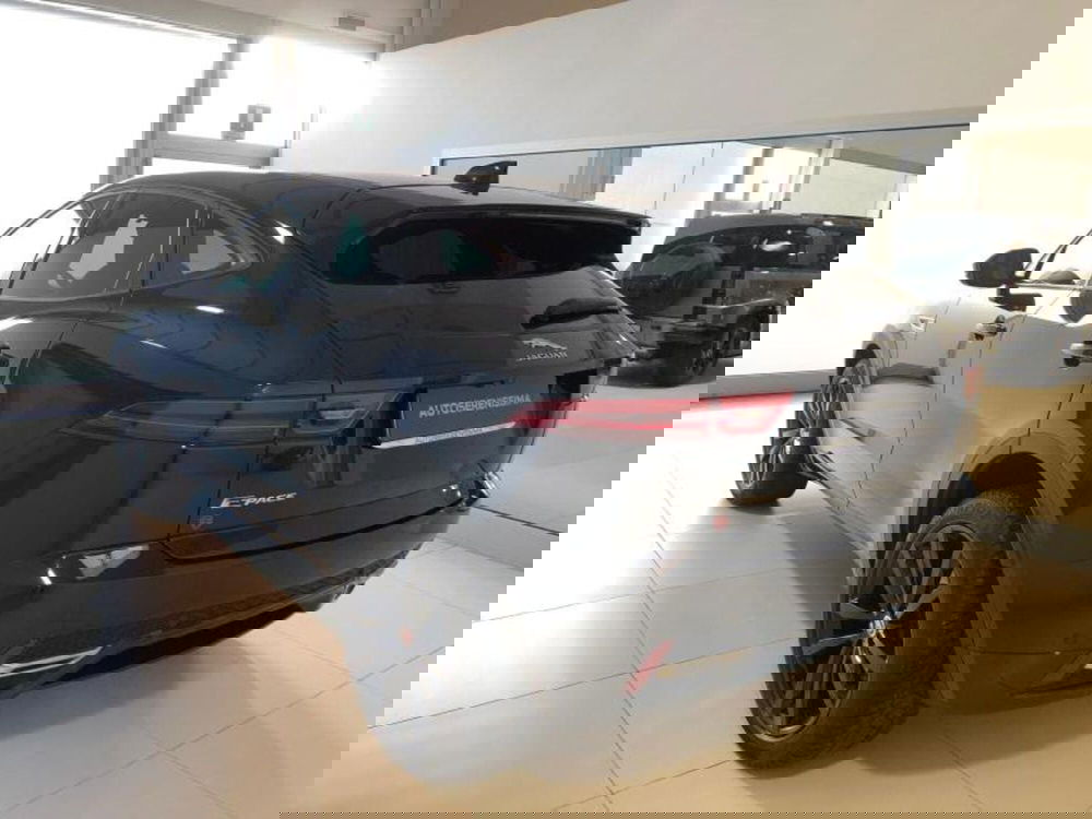 Jaguar E-Pace usata a Venezia (5)