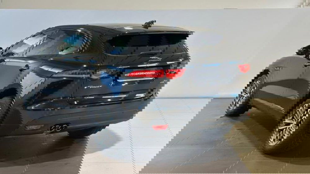 Jaguar F-Pace usata a Venezia (11)