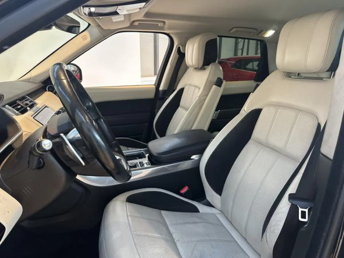 Land Rover Range Rover Sport usata a Venezia (10)