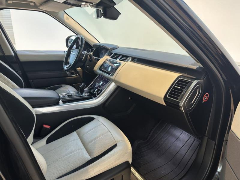 Land Rover Range Rover Sport usata a Venezia (7)