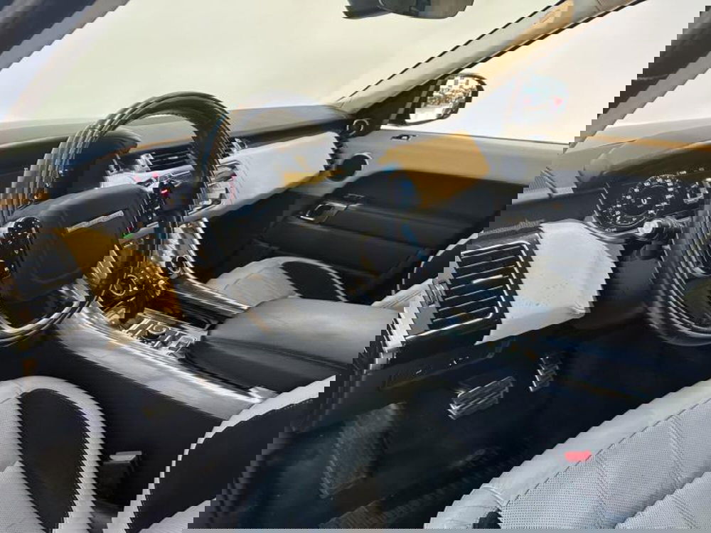 Land Rover Range Rover Sport usata a Venezia (9)