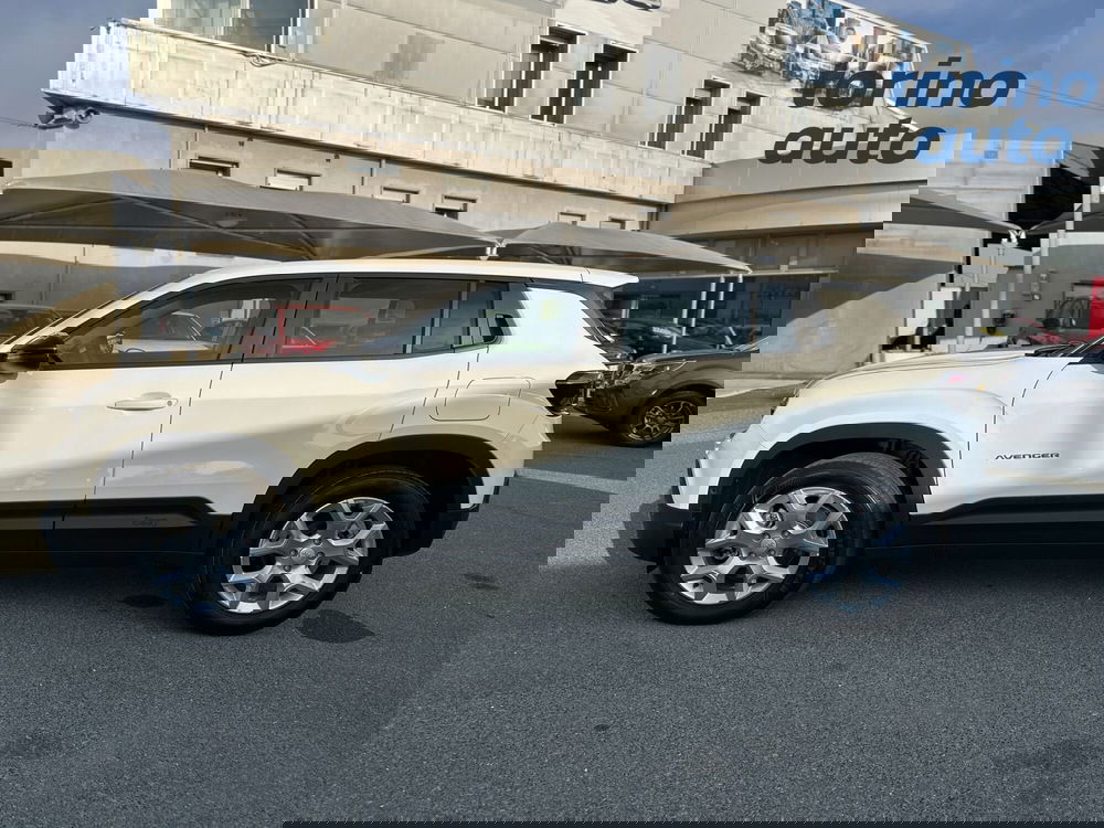 Jeep Avenger nuova a Torino (4)