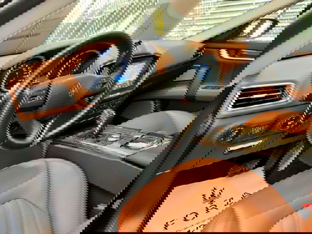 Maserati Ghibli usata a Torino (9)