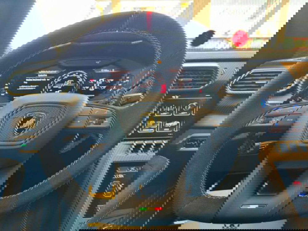 Lamborghini Urus usata a Torino (7)