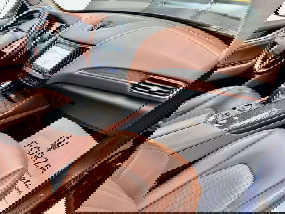 Maserati Levante usata a Torino (12)