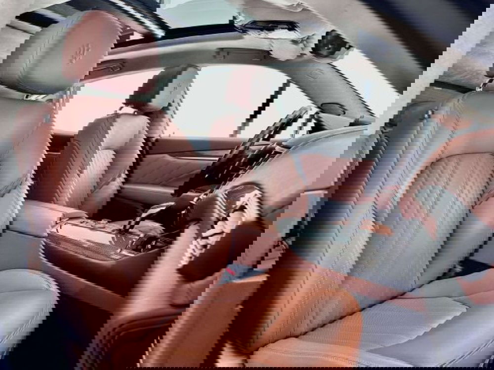 Maserati Levante usata a Torino (13)