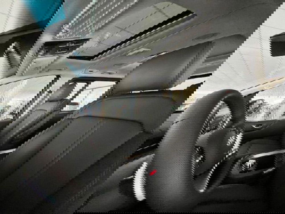 Hyundai Staria nuova a Verbano Cusio Ossola (16)