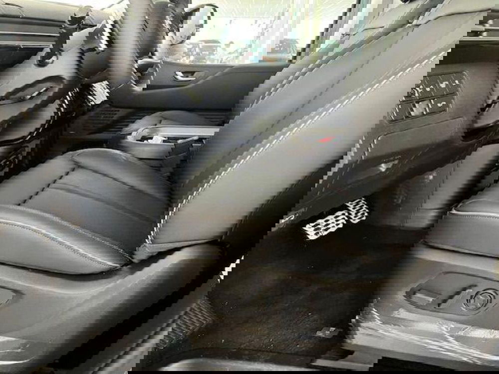 Hyundai Staria nuova a Verbano Cusio Ossola (18)