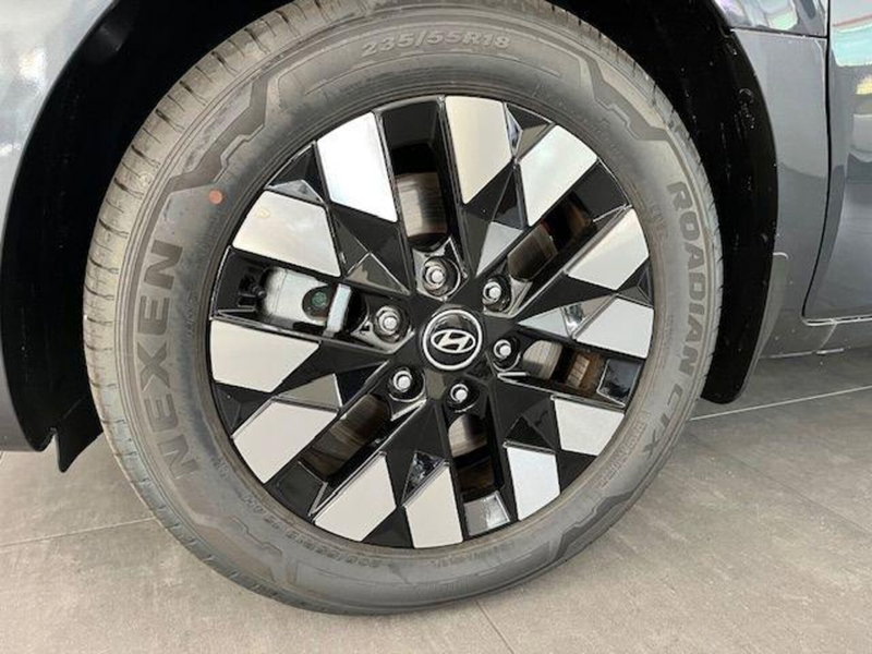 Hyundai Staria nuova a Verbano Cusio Ossola (5)