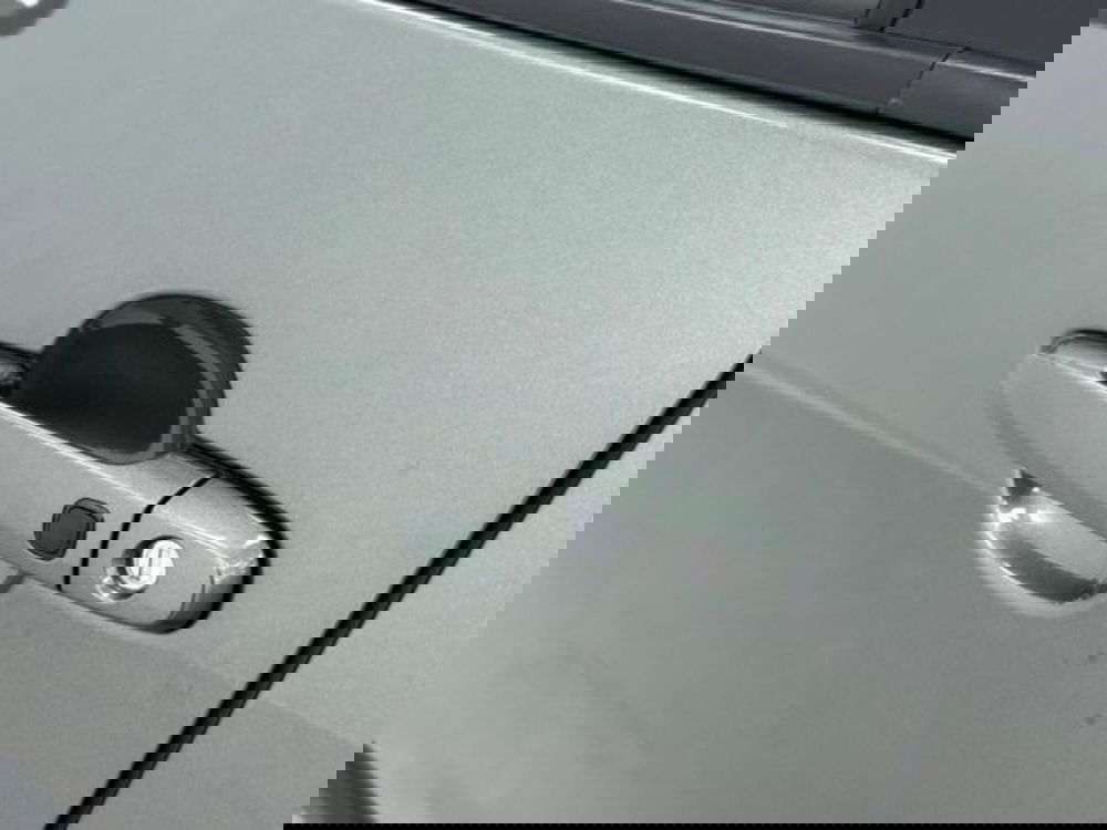 Toyota Aygo X usata a Como (11)