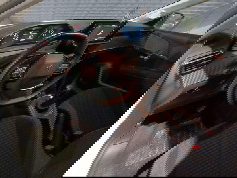 Peugeot 208 usata a Bari (10)