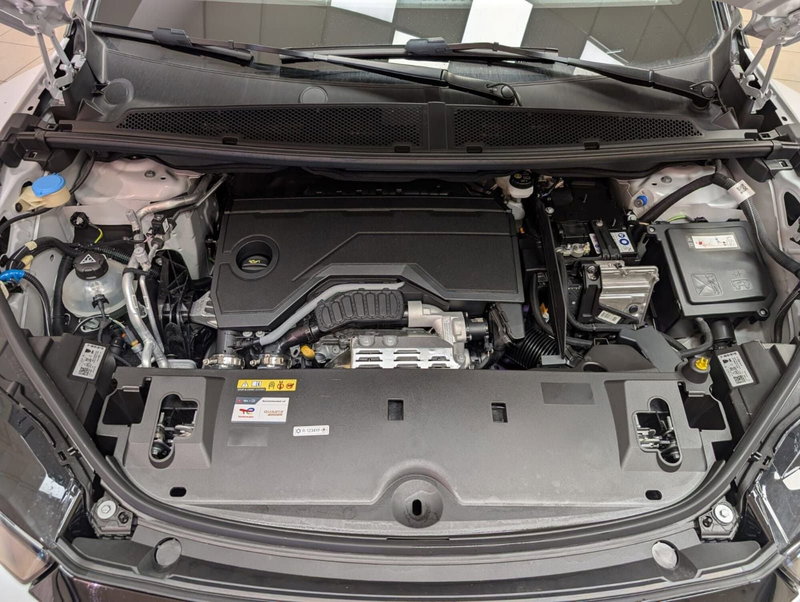 Peugeot 5008 nuova a Teramo (10)