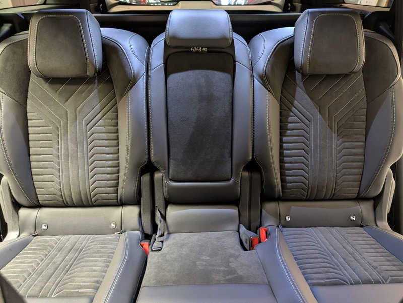 Peugeot 5008 nuova a Teramo (13)