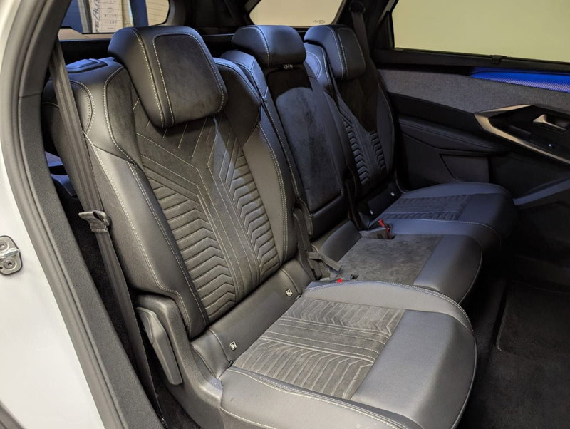 Peugeot 5008 nuova a Teramo (14)