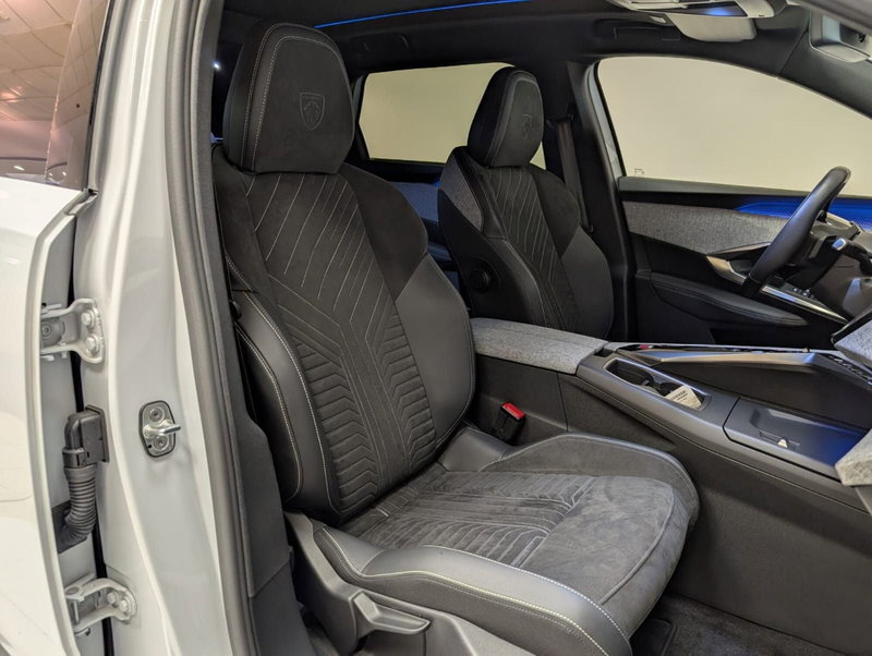 Peugeot 5008 nuova a Teramo (15)